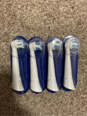 Set of Four 4 Oral-B iO Replacement Brush Heads Deep Clean White NEW